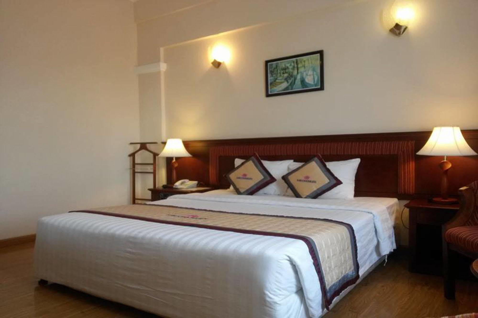 Saigon Kimlien Resort Cualo Cửa Lò Exterior foto